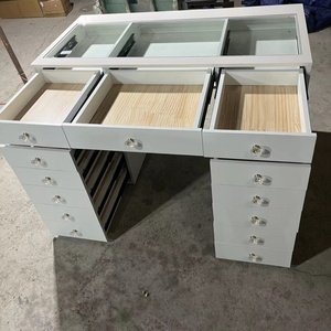 Bàn trang điểm sang trọng hiện đại bàn trang điểm màu trắng với nhiều ngăn kéo, tủ lưu trữ và không gian trưng bày lớn. - Product Image 6