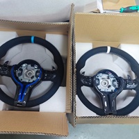 Volant sport en cuir perforé noir personnalisé F10 F30 avec fibre de carbone, forme en D, 3 branches, avec LED J Auto 2024
