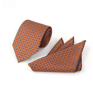 Cravates en gros à motifs imprimés 100% personnalisables, cravates de haute qualité fabriquées en Italie pour hommes - Product Image 4