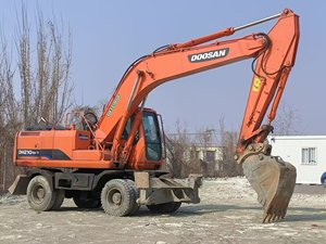 Excavadora de Ruedas Usada Doosan DH210W-7 de 21 Toneladas, Excavadora de Ruedas Coreana Original Dh150w-7/dh210/140w/210w en Venta - Product Image 3