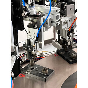 Máquina de Ensamblaje de Cerraduras de Puertas Totalmente Automatizada DaZhan, 1 Año de Garantía, Voltaje Personalizable, Diseñada para Reducir Costos de Mano de Obra y Aumentar la Eficiencia - Product Image 3