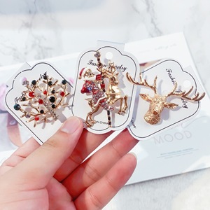 Produsen Mewah Hadiah Selamat Natal Pohon Rusa Kutub Enamel Bros Pakaian Dasi Syal Kancing Pin Lencana Bros Kustom - Product Image 4