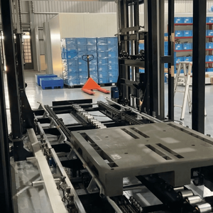 Transportador de Cadena de Triple Hilo de Alta Resistencia para Manejo de Paletas de Carga Pesada y Automatización de Almacenes - Product Image 1