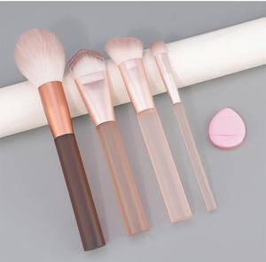 Nuevo Set <span class=keywords><strong>de</strong></span> Brochas <span class=keywords><strong>de</strong></span> Maquillaje para Mujer Nudes Blurred Base (5 piezas) con Mini Borla <span class=keywords><strong>de</strong></span> Polvo <span class=keywords><strong>de</strong></span> Regalo, Kit <span class=keywords><strong>de</strong></span> Brochas Premium <span class=keywords><strong>de</strong></span> Marca Privada - Product Image 5