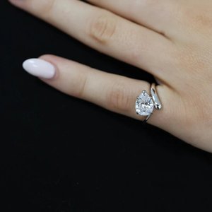 Nuovo <span class=keywords><strong>Anello</strong></span> <span class=keywords><strong>da</strong></span> Donna alla Moda 2026 con Zirconia Cubica 5A a Goccia Ghiacciata, Gioiello con Diamanti CZ per Dito <span class=keywords><strong>Mignolo</strong></span> - Product Image 2