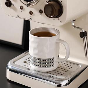 Tasses en céramique au design élégant, tasses créatives en forme de diamant, tasses à café pour couple à la maison - Product Image 5