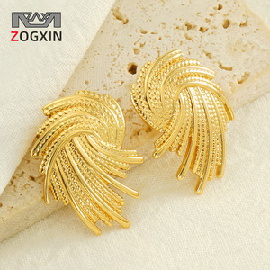 Zogxin Gold Geometric Stud Earrings 18K Stainless Steel Party Fashion Jewelry - Product Image 1