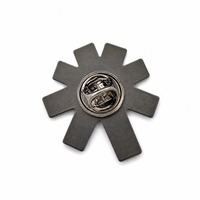 Épinglette personnalisée moderne en émail souple, forme étoile géométrique, nickel noir, personnalisable, pour la décoration de vêtements, OEM