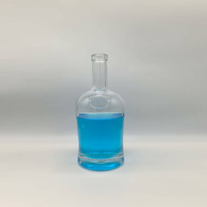 Suministro de fábrica, botella de ginebra <span class=keywords><strong>y</strong></span> Vodka de vidrio nórdico personalizada, 200ml, 375ml, 500ml, 750ml, 1000ml, con sellado de corcho - Product Image 1