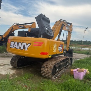 Excavatrice SANY SY215C d'occasion de qualité supérieure, faible nombre d'heures, hydraulique d'origine, 21 tonnes, pelle sur chenilles moyenne - Product Image 3
