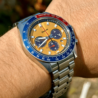 Jam Tangan Pria Seikot Bisnis Stainless Steel Quartz Dial Kristal Safir Tahan Air 100M Tampilan Kalender Jam Tangan.