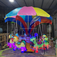 Équipement d'amusement de carrousel tournant pour le divertissement des enfants à la foire carrée.