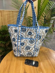 กระเป๋าโท้ทผ้าฝ้ายลายดอกไม้พิมพ์ลายบล็อกอินเดียสำหรับผู้หญิง ขายดี สีเข้ากัน จุของได้เยอะ - Product Image 2