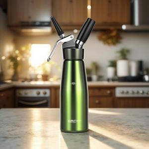 Siphon à crème polyvalent <span class=keywords><strong>professionnel</strong></span> avec embouts interchangeables pour la décoration créative de pâtisseries - Product Image 1