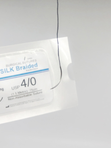 Fabriek Goedkope Prijs Gevlochten Zijde Chirurgische Hechtingen Met Naald - Product Image 2