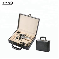 Ouvre-bouteille en métal Coffret cadeau vin Accessoires de bar élégants en cuir PU pour la maison et les mariages