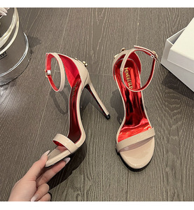 Sandalias de tacón de aguja con suela roja de charol y correa, cierre de hebilla, estilo hermana real, súper sexys, novedad de verano 2026 para mujer - Product Image 6