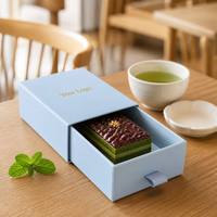 Boîtes en papier écologiques réutilisables et imperméables imprimées numériquement en gros pour gâteaux aux fruits, mousses et tiramisu pour desserts