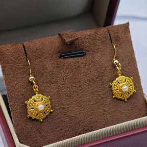 Pendientes de Perlas Naturales UM JEWELRY, Modernos y Unisex para Uso Diario, con Opciones con Perlas Incrustadas y sin Incrustaciones, Certificados por NGTC - Product Image 4