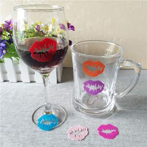 Juego de 12 Marcadores de Copas de Vino de Silicona Multicolor con Diseño de Labios y Barba, Personalizables con Marca y Tamaño, Regalos Novedosos de Alta Calidad, Elegantes para Bebidas - Product Image 6
