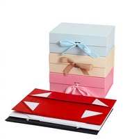 Boîtes cadeaux rigides en carton à rabat personnalisées avec fermeture magnétique pour vêtements et chaussettes, impression dorée, recyclables, avec ruban, petites pour l'expédition