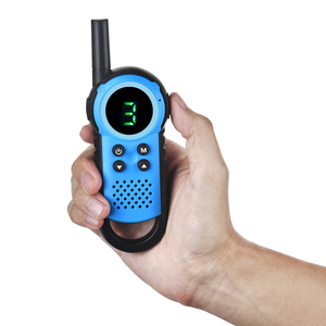 <span class=keywords><strong>Talkie</strong></span>-<span class=keywords><strong>walkie</strong></span> analogique portable longue portée avec portée de 3 à 5 <span class=keywords><strong>km</strong></span>, contrôle VOX, <span class=keywords><strong>80</strong></span> canaux, résistant à l'eau pour une utilisation à domicile et en extérieur - Product Image 2