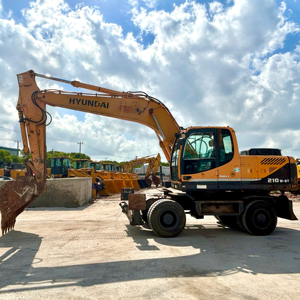 Excavatrice sur chenilles HYUNDAI 210W-9T d'occasion, en excellent état, sans fuites, vitesse de déplacement élevée 35 km/h, moteur diesel, pompe – VENTE CHAUDE - Product Image 1
