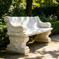 Banc de jardin en marbre blanc de style antique sculpté à la main, banc en pierre à motifs floraux sculptés à la main pour la décoration extérieure