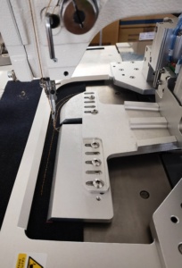 <b>Automatic</b> J Stitch Industrial Single Needle Jeans <b>Sewing</b> <b>Machine</b> ZY311MJ-J for Trousers Placket - Product Image 3