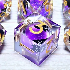 Jeu de dés polyédriques 7 pièces en résine Liquid Core Quicksand Sharp Edge Cat avec emballage personnalisé pour le jeu de rôle de table D&D <span class=keywords><strong>5e</strong></span> - Product Image 3