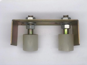 Cửa trượt con lăn nylon với khung hình chữ L và bu lông điều chỉnh cổng trượt phần cứng cổng trượt - Product Image 6