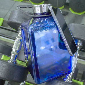 जिम शरीर सौष्ठव आधा गैलन 2.2l lids के साथ प्लास्टिक पानी के कटोरे, 2.2l प्रकार के बरतन प्लास्टिक की पानी की बोतल के साथ मोबाइल फोन धारक - Product Image 5