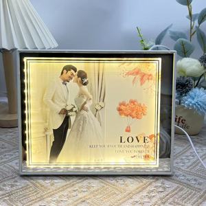 Cadre photo LED lumineux décoratif en plastique, lampe de bureau alimentée par USB, pour cadeau de Saint-Valentin et de mariage - Product Image 5