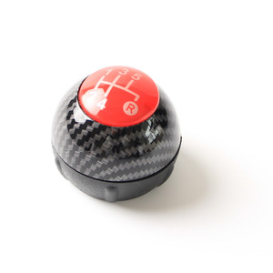 Pomo de palanca de cambios de fibra de carbono con lente roja de 5 o 6 velocidades para vehículos Fiat - Product Image 1