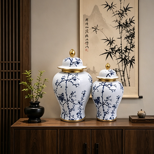 Paire de pots de rangement floraux bleus <span class=keywords><strong>sous</strong></span> glaçure orientale en porcelaine brillante avec finition dorée pour la décoration intérieure - Product Image 3