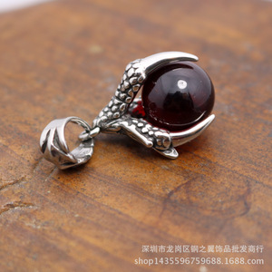 Colgante de garra de dragón de acero inoxidable yunnique con piedra preciosa negra, regalo de joyería temática para hombre - Product Image 5