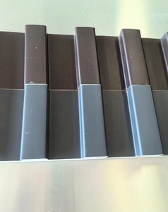 Tôle de toiture ondulée avec isolation thermique - Matériau de construction léger et durable - Product Image 5