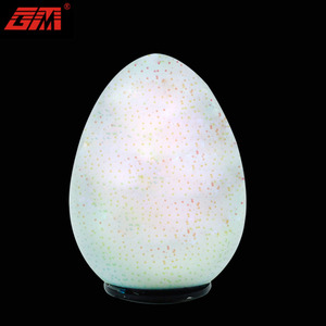 Huevo de Pascua Decorativo 2026 con Iluminación LED a Pilas, Huevo de Cristal Iridiscente sobre Pedestal - Product Image 2