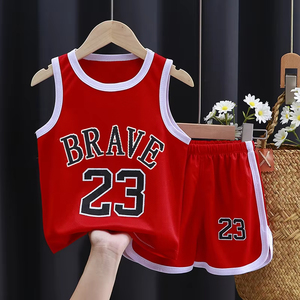 Conjunto Deportivo de Verano para Niños al por Mayor, Camiseta y Pantalones Cortos de Baloncesto de Poliéster de Secado Rápido con Estampado para Actividades al Aire Libre - Product Image 4