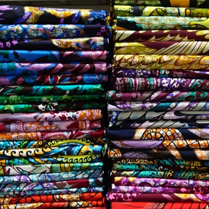 Tissu imprimé africain en wax 100% Coton Royal Satin Gold Dutch, peigné, biologique, tissé, Super Gold, à grand effet scintillant, pour fête, Elizabeth - Product Image 4