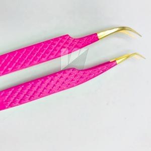Pince à épiler d'extension de cils en acier inoxydable japonais à revêtement rose avec pointe dorée Diamond Grip Logo personnalisé avec pointe pointue - Product Image 4