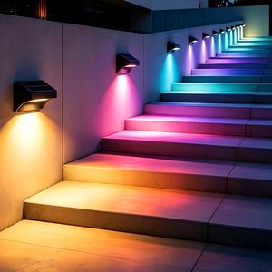 Solarbetriebene Wasserdichte Außengarten-Zaun-Wandleuchte mit 10 Farben RGB Warm/Kaltweiß Lichtsensor Wiederaufladbare Batterie - Product Image 6