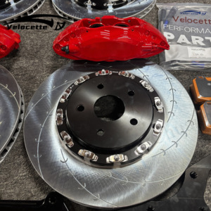 Kit <span class=keywords><strong>de</strong></span> freinage personnalisé <span class=keywords><strong>rouge</strong></span> F50/F40 +EPB 4/4 pistons pour Toyota Camry Honda Civic <span class=keywords><strong>BMW</strong></span> Z4 E85 Nissan Livina MG Hs Subra Wrx 17/18 pouces - Product Image 2