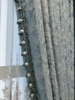 Tissu chenille 100% polyester doux et agréable pour la peau, avec une excellente tenue. Idéal pour les rideaux, les oreillers, les coussins et les housses de canapé.
