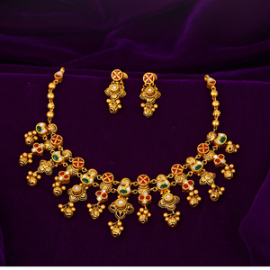 Ensemble de colliers traditionnels en or avec un motif floral en émail coloré, bijoux ethniques faits à la main pour les mariages et les occasions festives. - Product Image 1