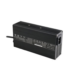 <span class=keywords><strong>Chargeur</strong></span> rapide intelligent 240W 24V/36V/48V/60V 2.5A-5A pour trottinette électrique <span class=keywords><strong>Segway</strong></span> à usage public - Product Image 1