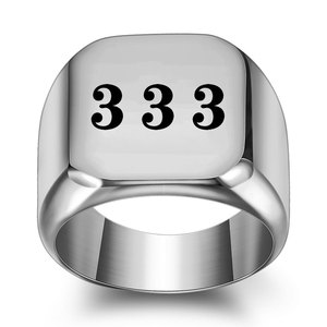 Anillo Cuadrado para Hombre de 18 mm con Número 111 Grabado con Láser, Estilo Vintage, Joyería de Regalo - Product Image 5