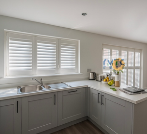 Volets de <span class=keywords><strong>plantation</strong></span> en bois blanc crème de Style rustique Volets de fenêtre de conception durable fabriqués en Chine/Volets d'armoires de cuisine - Product Image 2