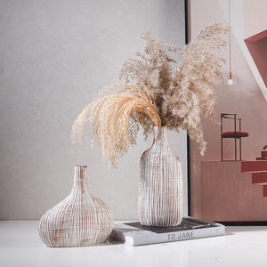 <span class=keywords><strong>Vase</strong></span> en céramique nordique accessoires de maison ligne Vases Pots de plantes Vases à fleurs en porcelaine blanche pour intérieur salon décoratif - Product Image 4