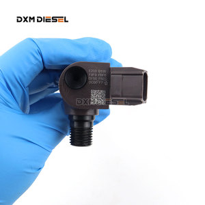 Inyector 23670-0E010 295700-0550 para 2.8L 1GD 2004-2019 - Product Image 4